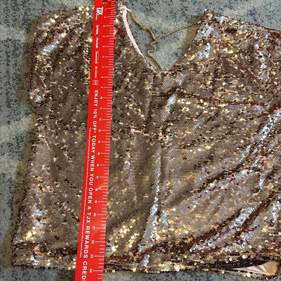 Lavish sequined top - Picture 8 of 8